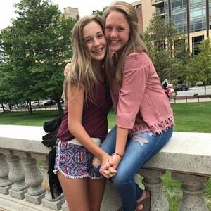 Meet your Posher, Steffi